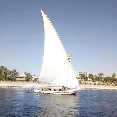 Hotel Nile Felucca Adventure Assuan Exterior foto