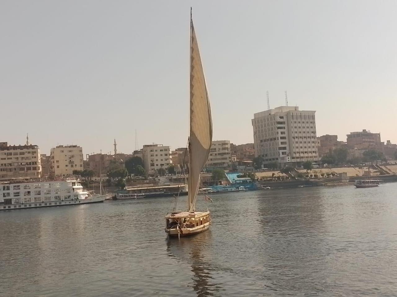 Hotel Nile Felucca Adventure Assuan Exterior foto