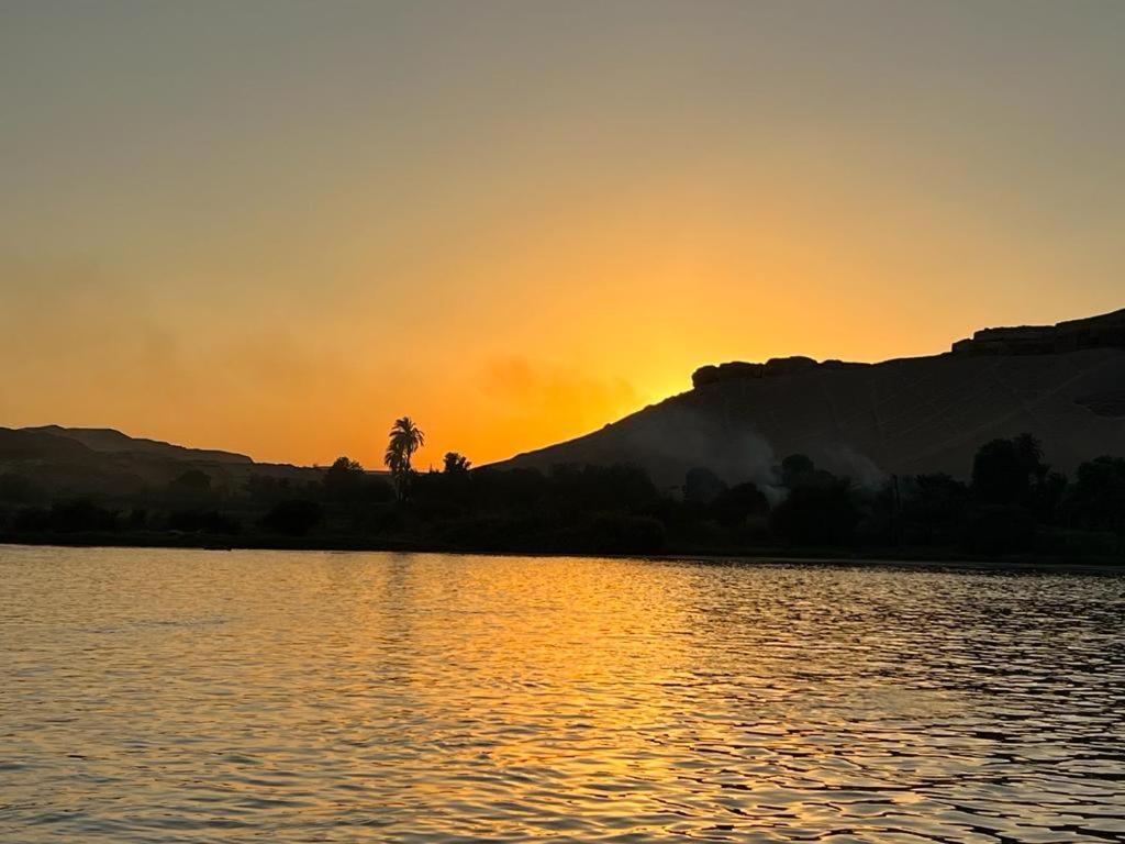Hotel Nile Felucca Adventure Assuan Exterior foto